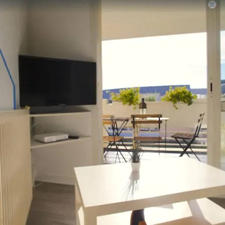 Appartement T1 Bis - - Lr130-b56 *